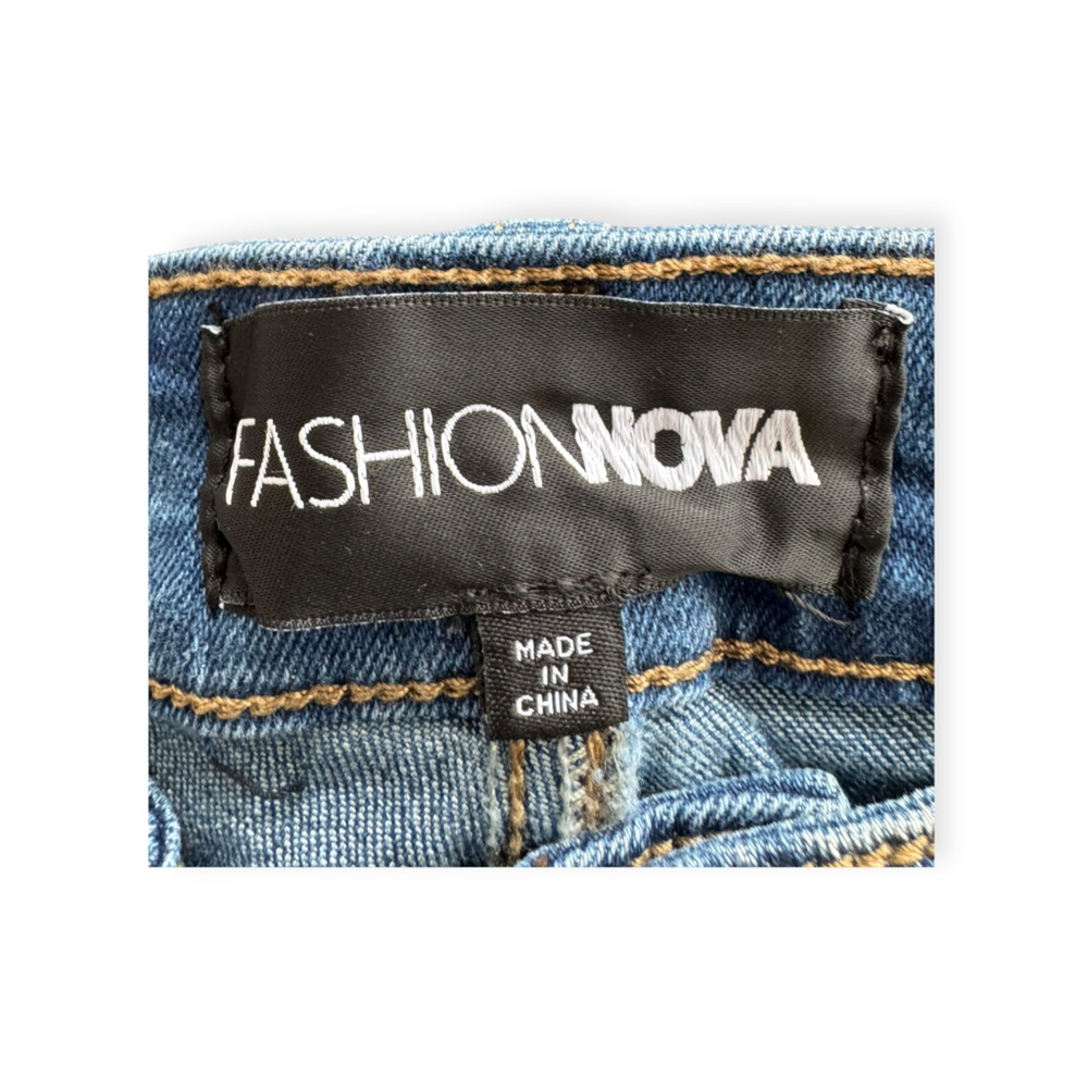 Fashion Nova Gemma Sculpting Stretch Bootcut Jeans Vintage Wash New Size 7 - Picture 10 of 10